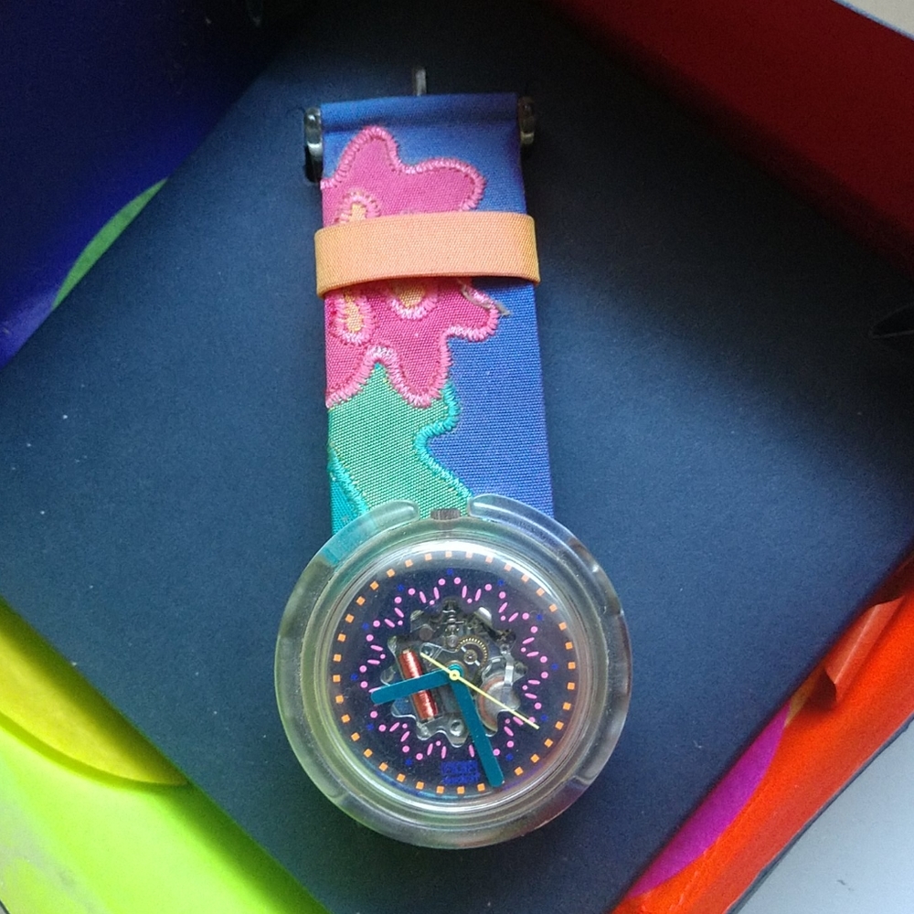 1992 Special Edition Swatch Watch PWZ103 Verushka